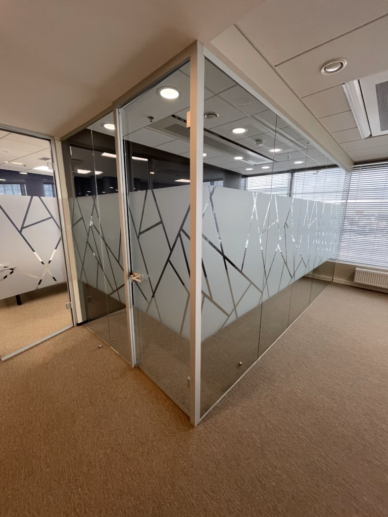 disainkile kontoriaknal